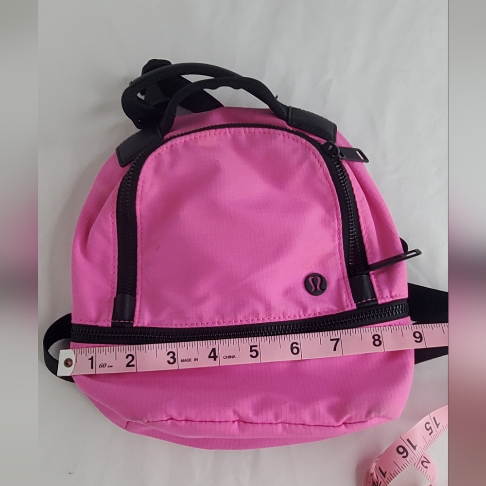 Lululemon 9"x9"inch Micro Pink/black Women's BackpackCity Adventurer - Picture 15 of 15